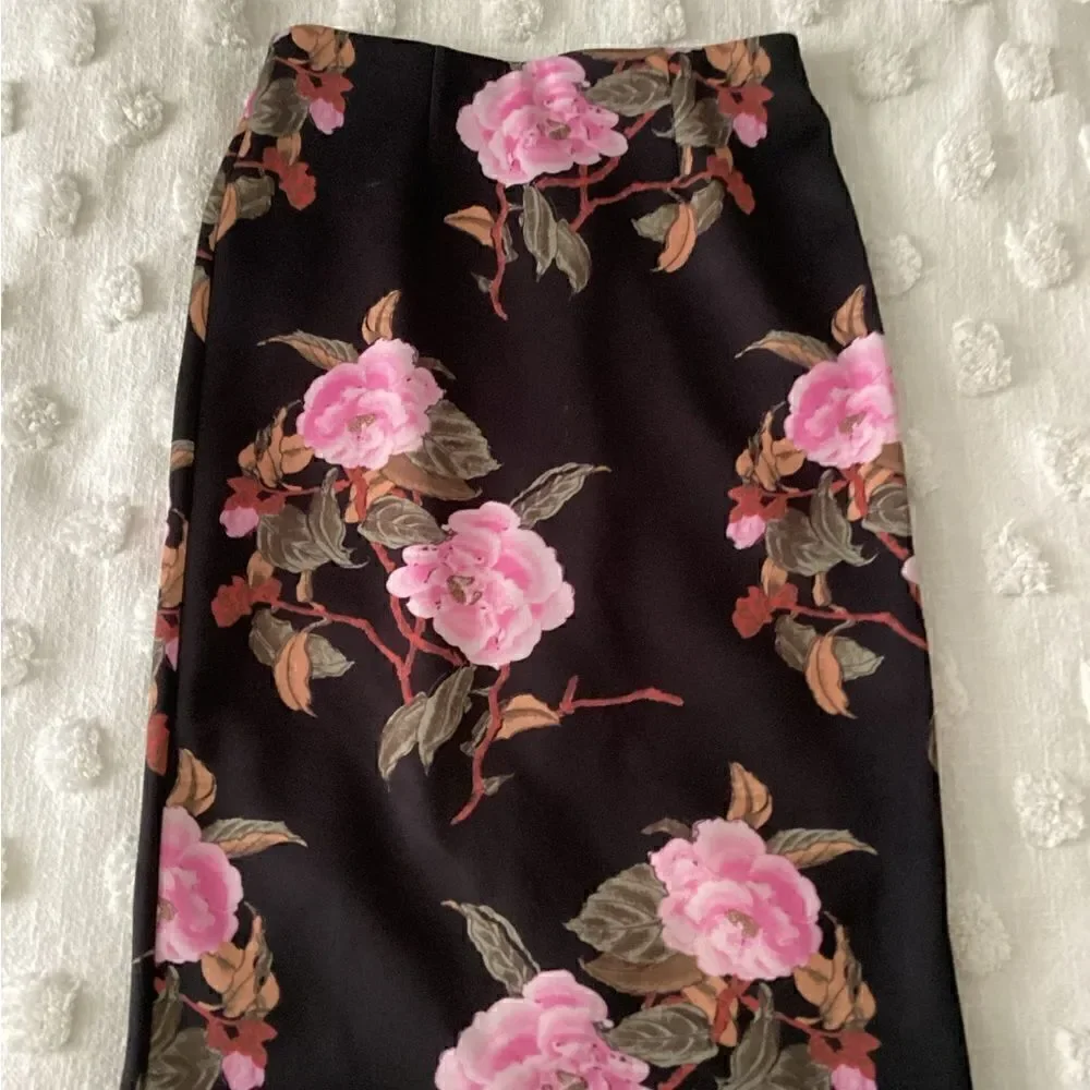 Philosophy pencil skirt XS stretch pastel floral pink, black
